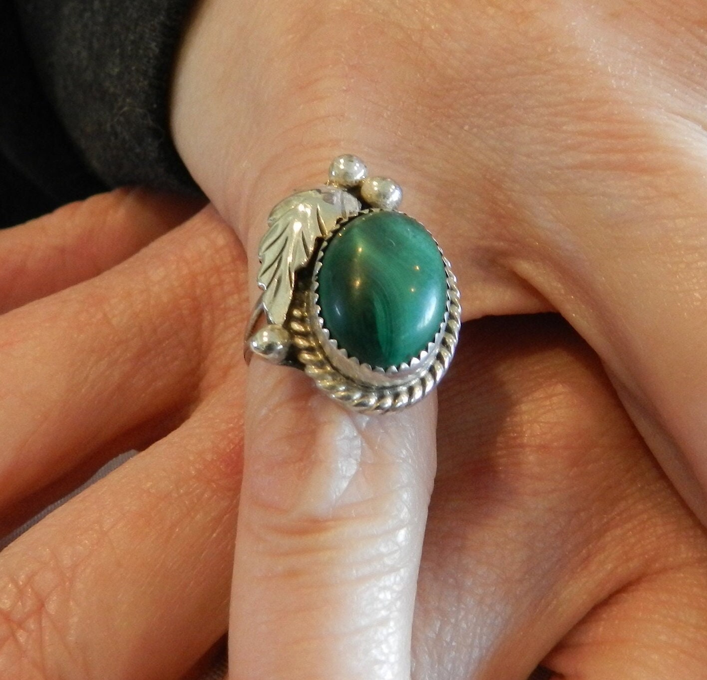 Vintage  Sterling Southwestern Malachite  Ring - SZ 5.5