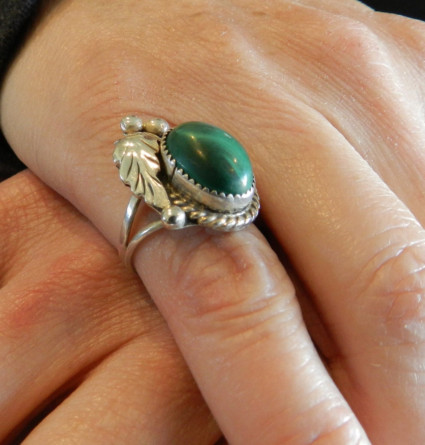 Vintage  Sterling Southwestern Malachite  Ring - SZ 5.5