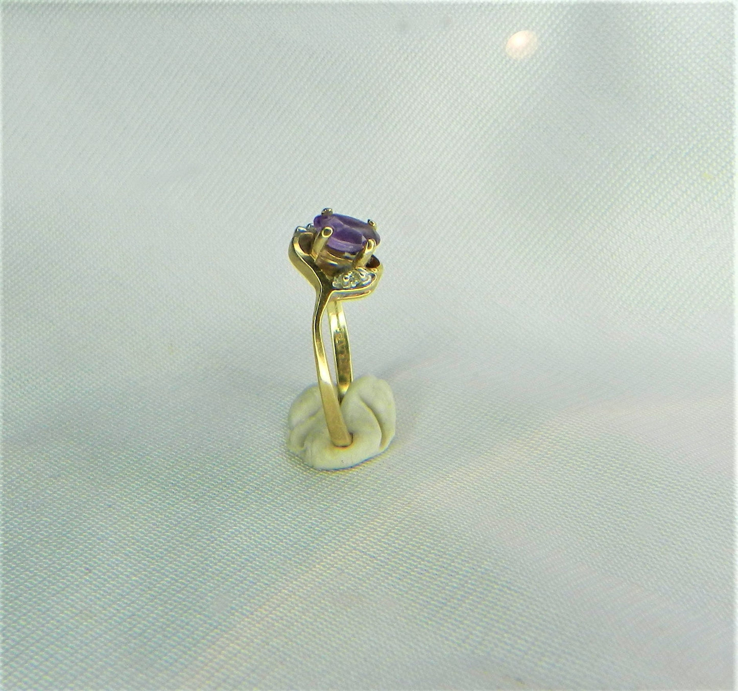 Vintage 10K Gold Amethyst & Diamond Ring -  Damaged - Repair Resell